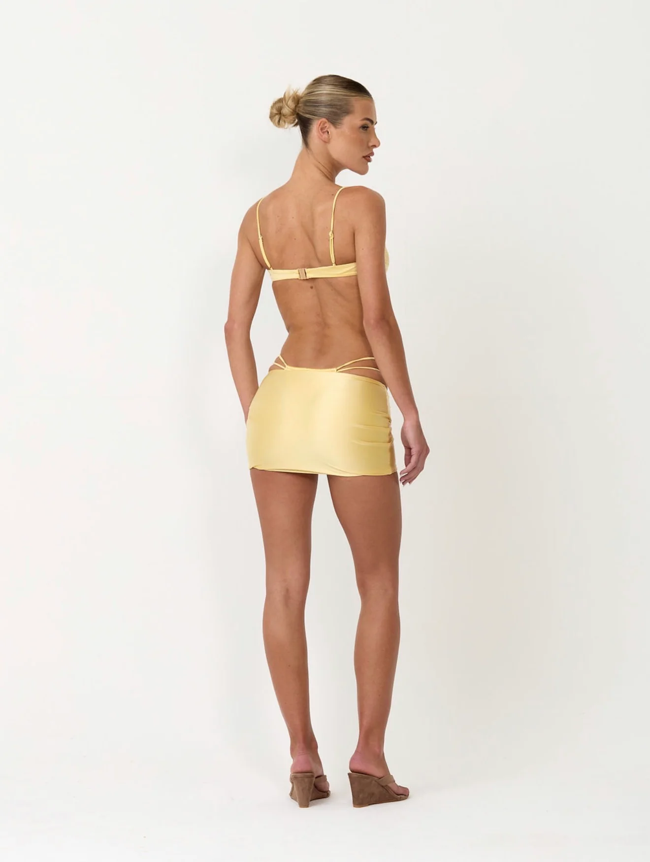 The satin mini skirt - lemon - Image 7